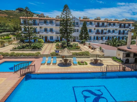 Spiros-Soula Sea View Studios with SwimmingPool RR
