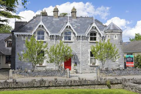 Old RIC Barracks-period house in Straffan village
