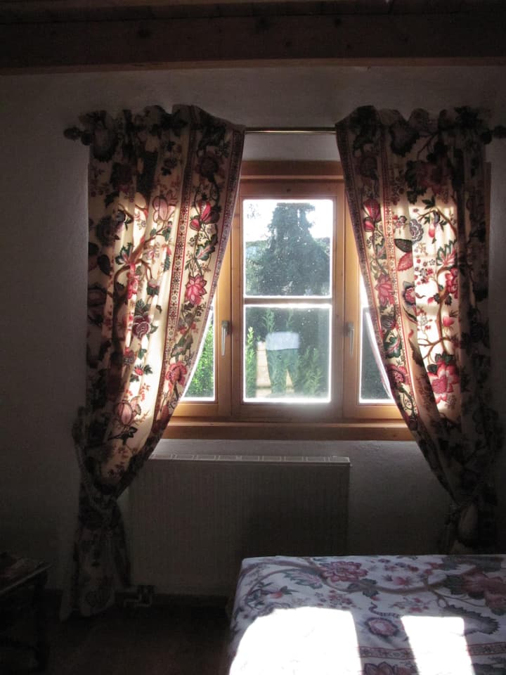 Sakafu ya juu ya chumba cha kulala