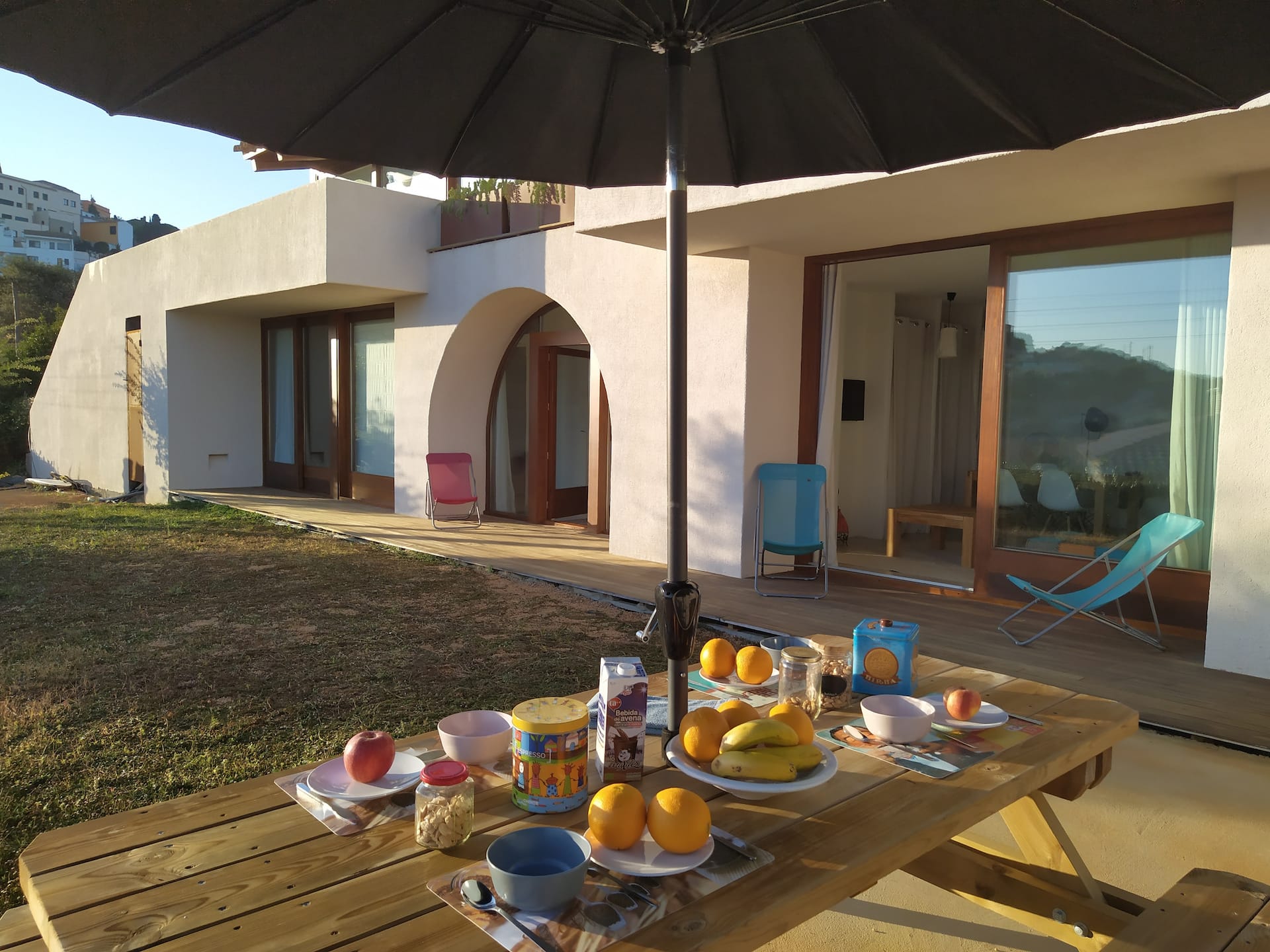 HOUSE WITH SEA VIEWS NEAR THE CENTER OF BEGUR
