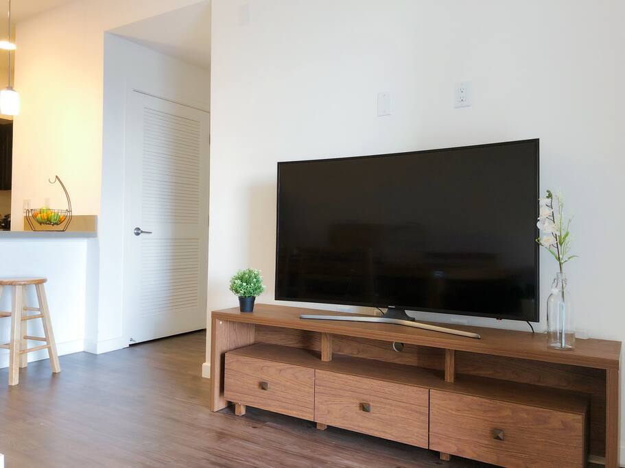 55 Inch Samsung Curved UHD TV 4K Smart TV
