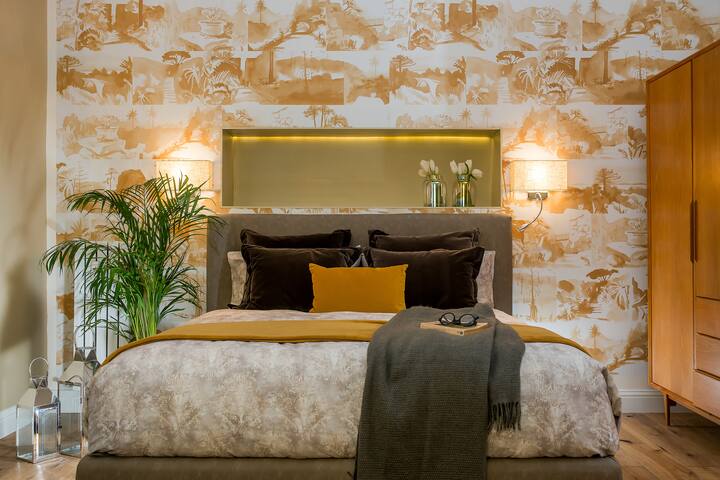 Designer flat 3 bed/2 bath near Vatican gallery image 2