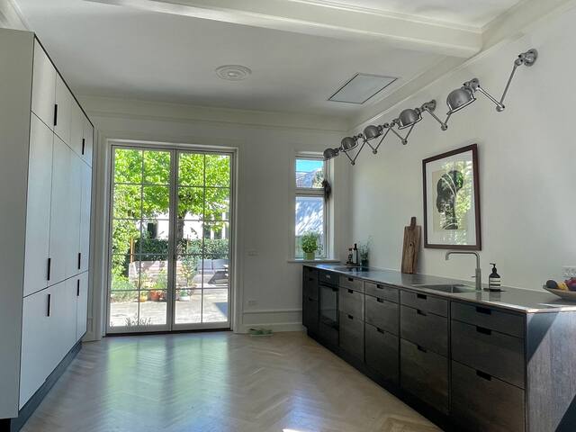 250 m2 luksus villa midt i byen gallery image 2