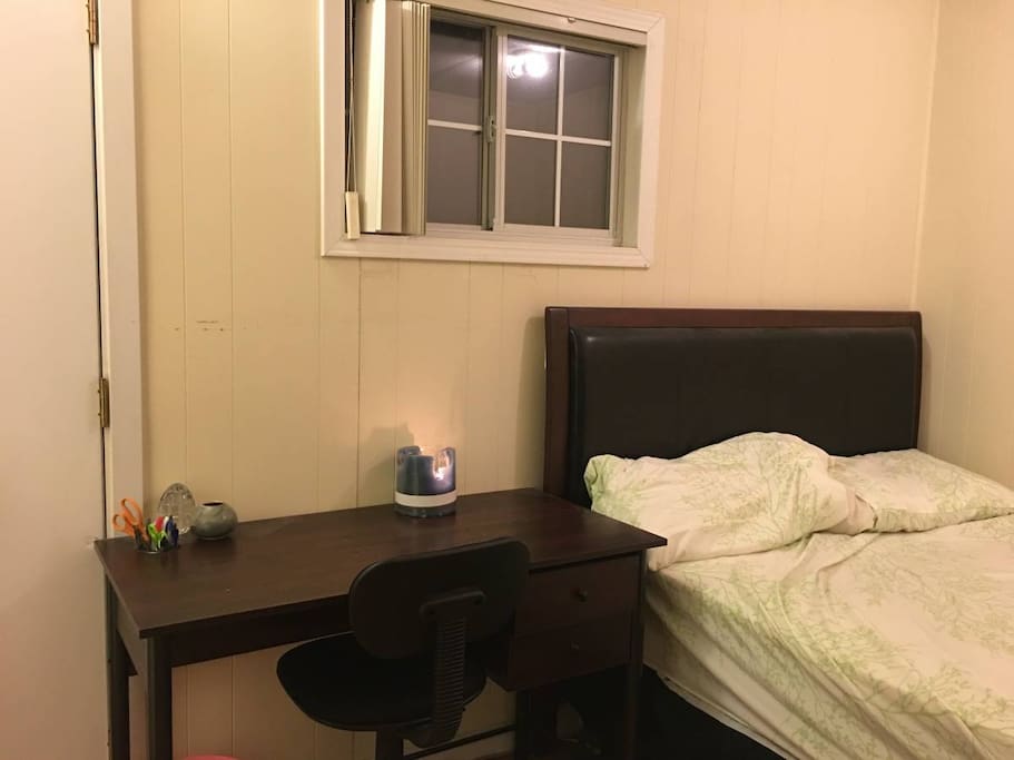 Queen Bed w/ Desk