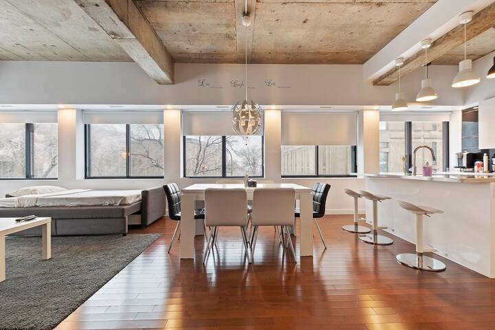 mtlFlats – Modern apartment | Free parking | Metro gallery image 3