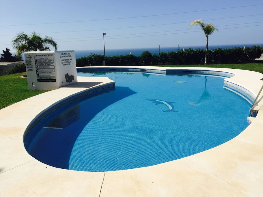 Community pool