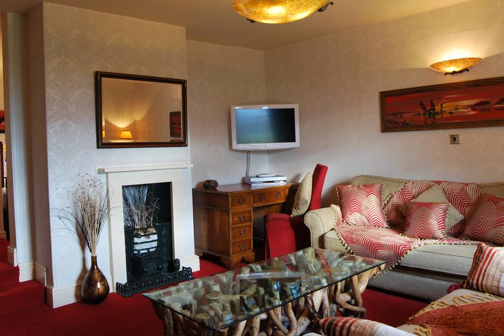 Private sitting room in luxury double