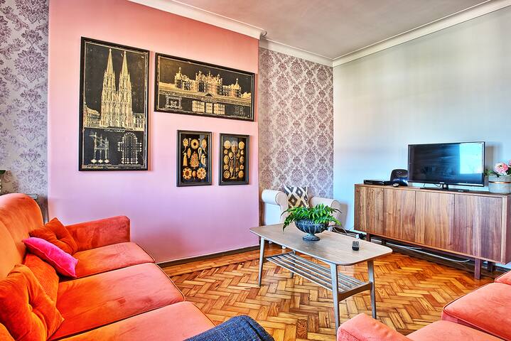 APOLONIA 7 FRONTAL up to 20 guests gallery image 4