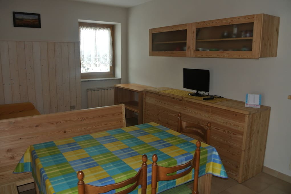 Cucina con credenza