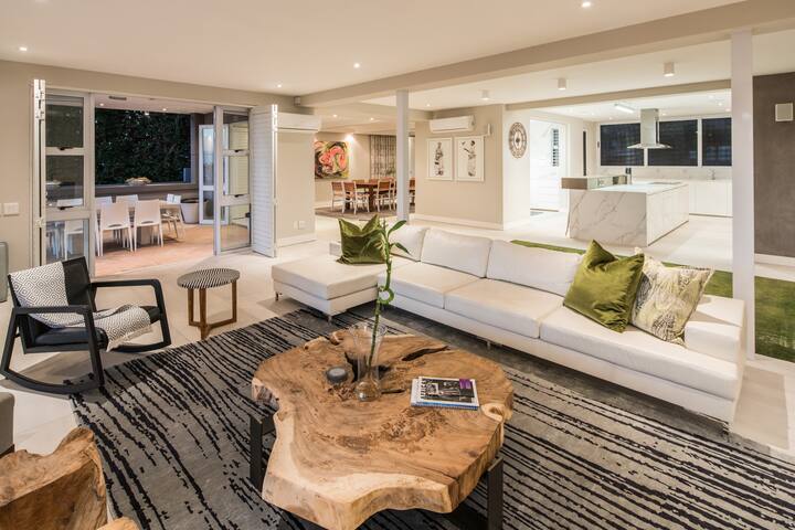 Villa Lula, The Meadows, Camps Bay gallery image 3