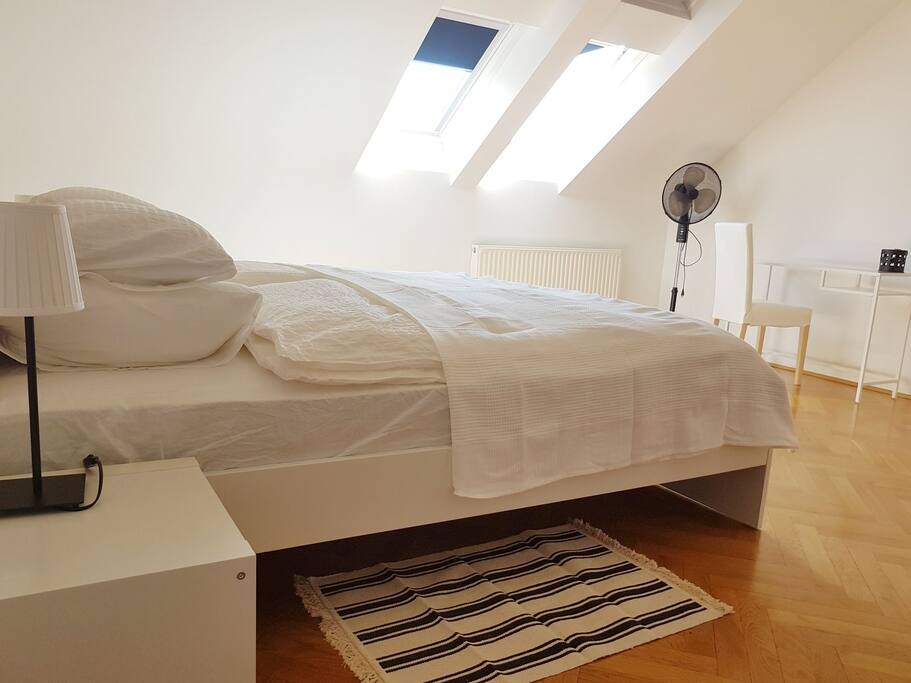 Doppelbett 180x200cm