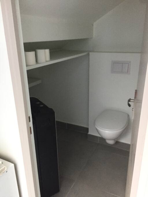 WC séparé au 1e étage