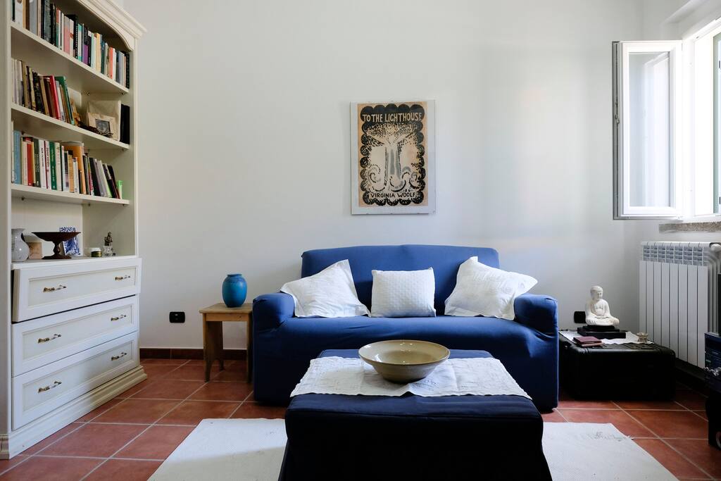 sitting room / bedroom 2