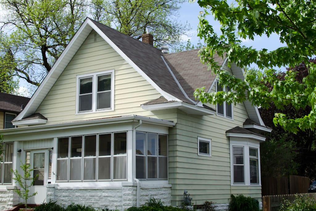 I'm a 2 story residential home, built in 1911.