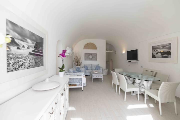 Capri Center Holidays - La Piccola Marina - Anacapri