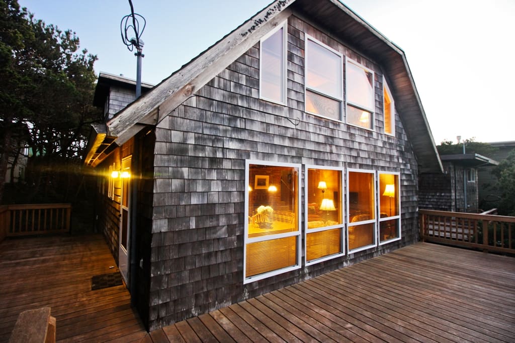 Large upper wrap around deck