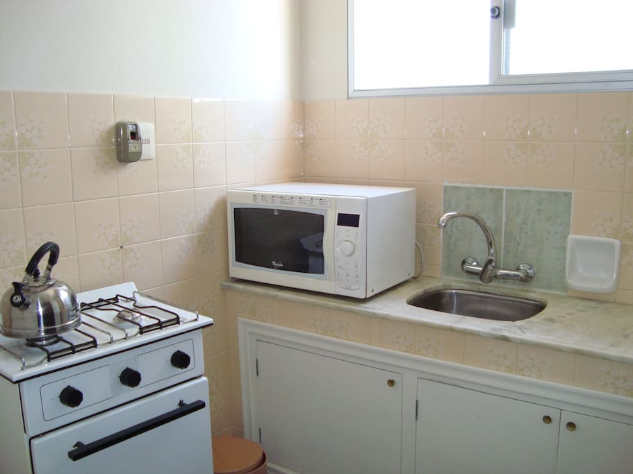 Cocina completa.