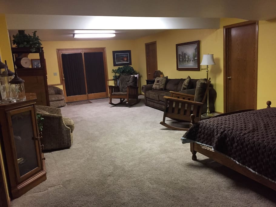 Open walk out basement, queen bed, different angle