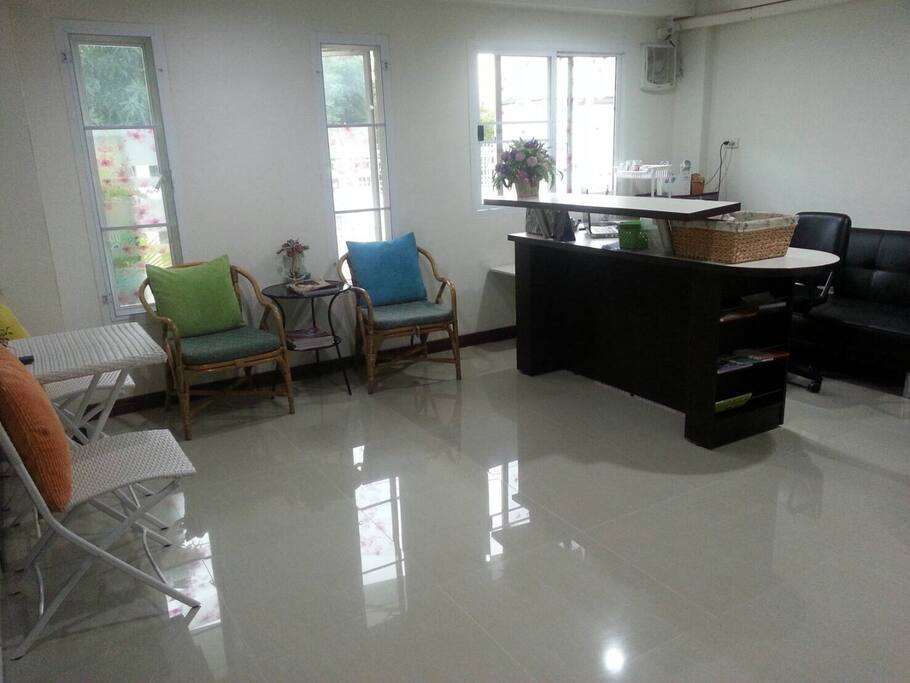 ห้องต้อนรับ