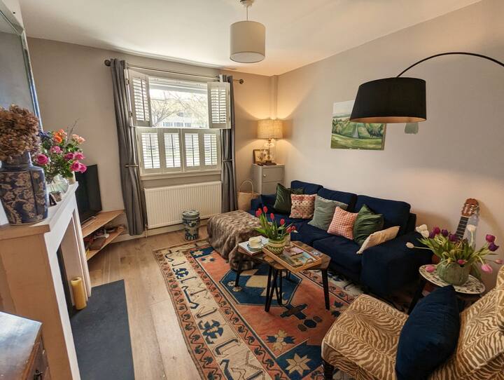 Bright home in historic Windsor Houses for Rent in Berkshire, England