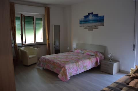 Appartamento a 300 m dal mare (011017-LT-0432)