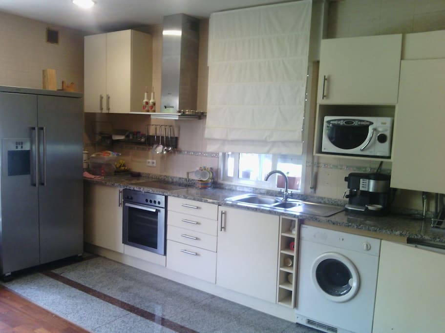 Fully equipped kitchen.