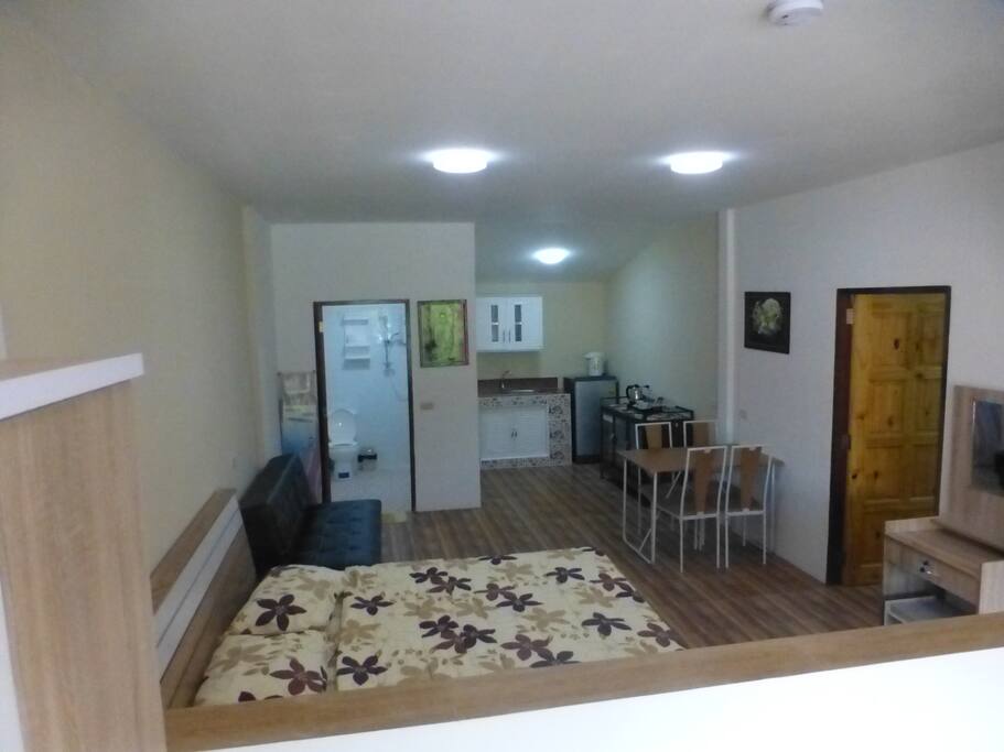 The Apartment has 2 Double bedrooms and 1 single bedroom with Large and Small kitchen