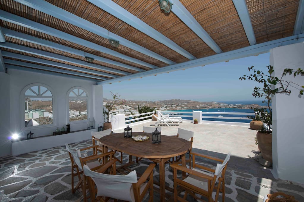 Τραπεζαρία κυρίως βεράντας