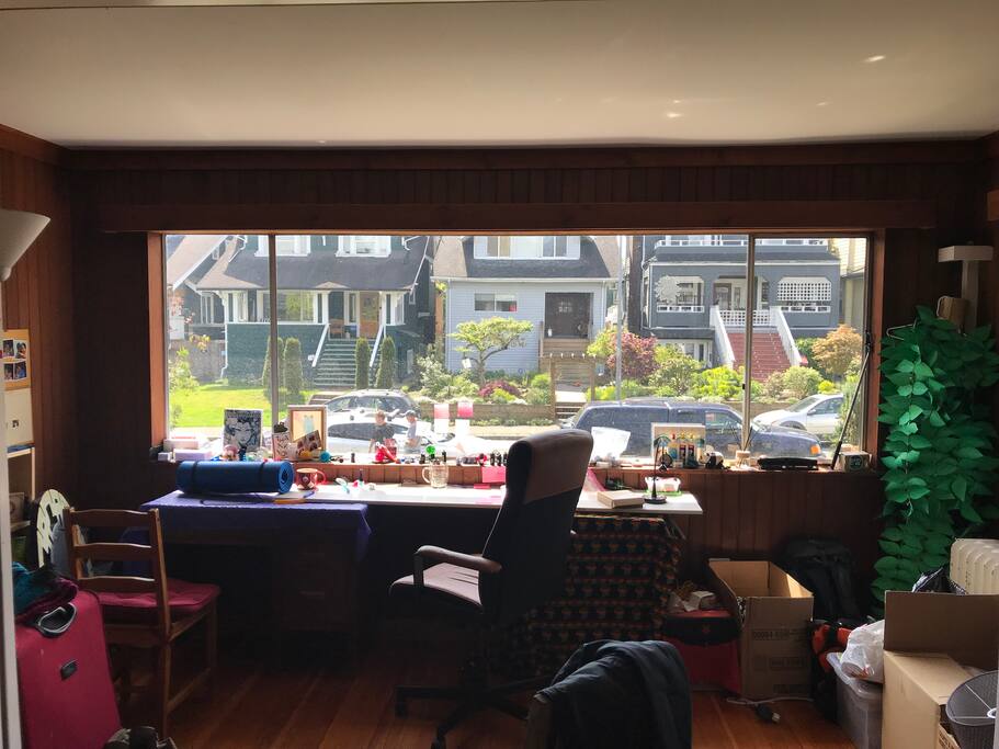 Say hello to your work space!