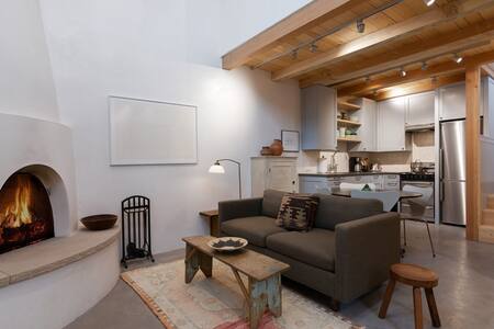 Lovely Adobe Downtown/Railyard