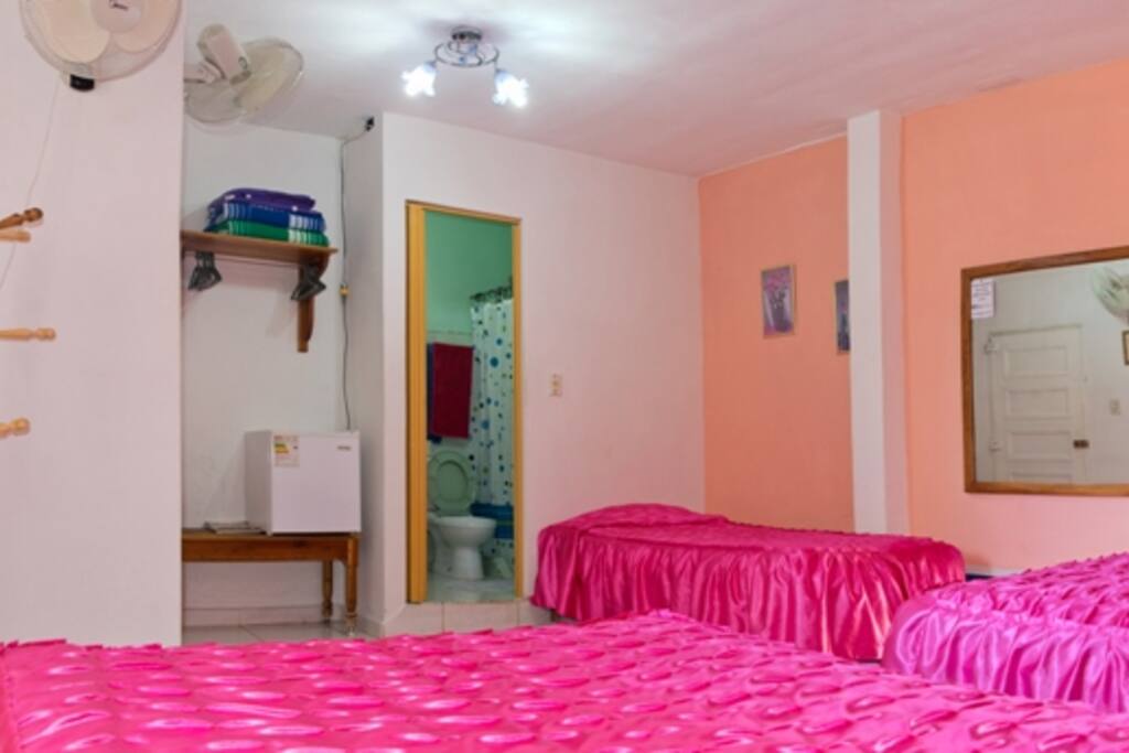 Habitación 3 , con salida a la terrazas