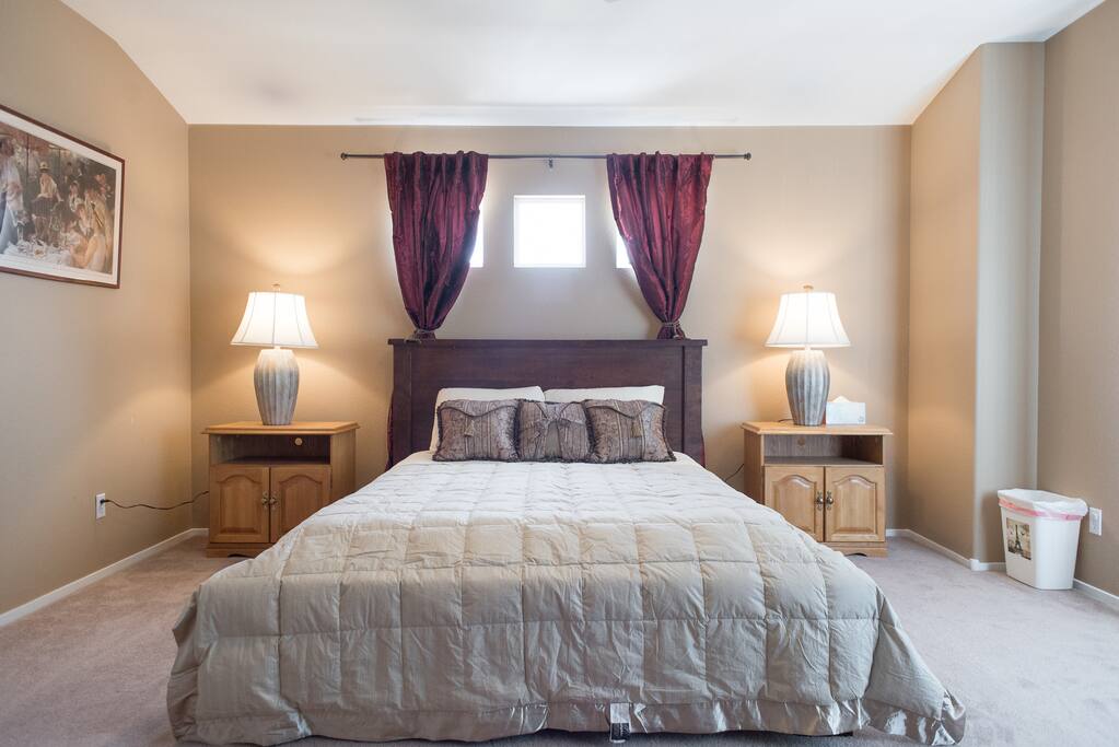 Brown room 1