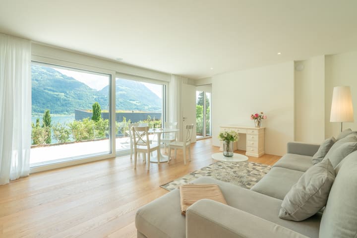 Alpine Lodge - luxury in the middle of Switzerland