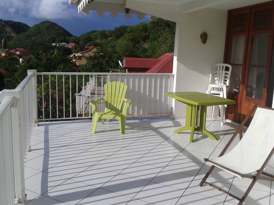 Une vaste terrasse
