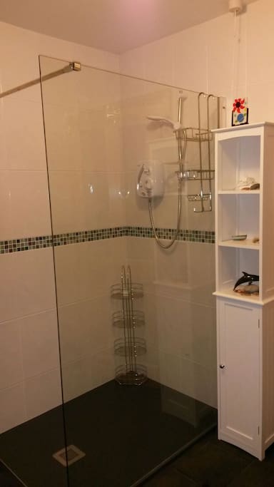 Walk in shower