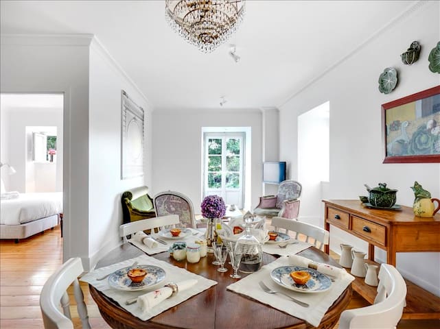 ⭐Stylish 2 Bedroom Apartment in Historical Center⭐ gallery image 2