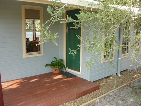 Top performing Airbnb: Rene's Cottage: Creekside Paradise. On creek bank. in Tweed Shire Council