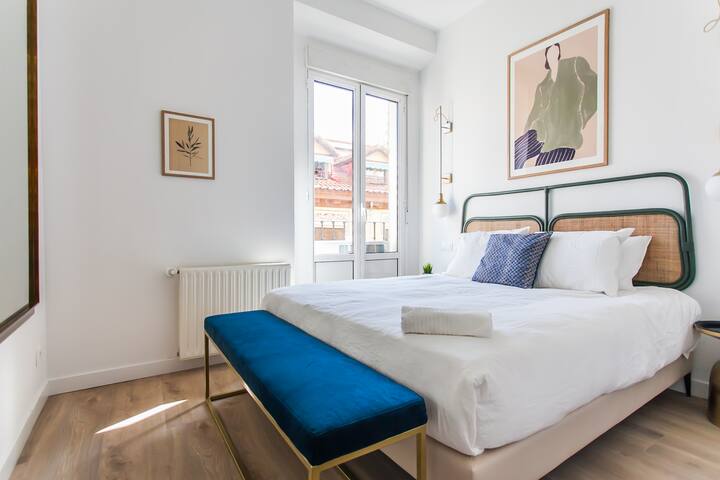 Opera, Sol & Plaza Mayor: Estilazo, Glamour, Nuevo gallery image 2