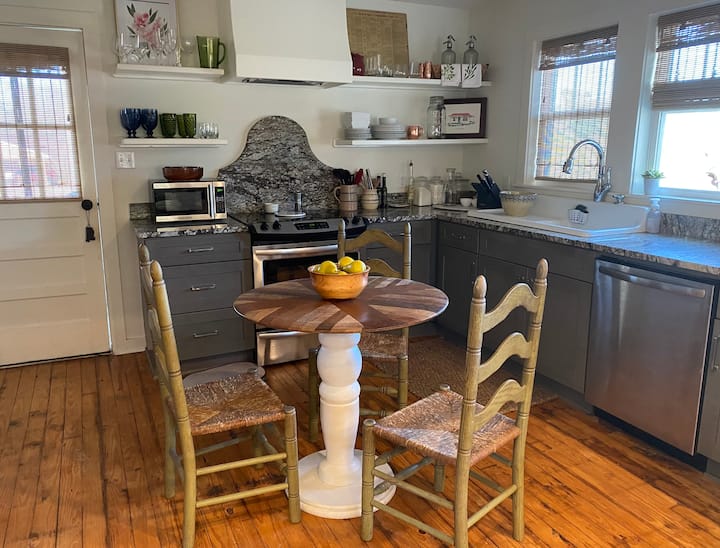 “The Little House” Featured on HGTV’s Hometown Cottages for Rent in