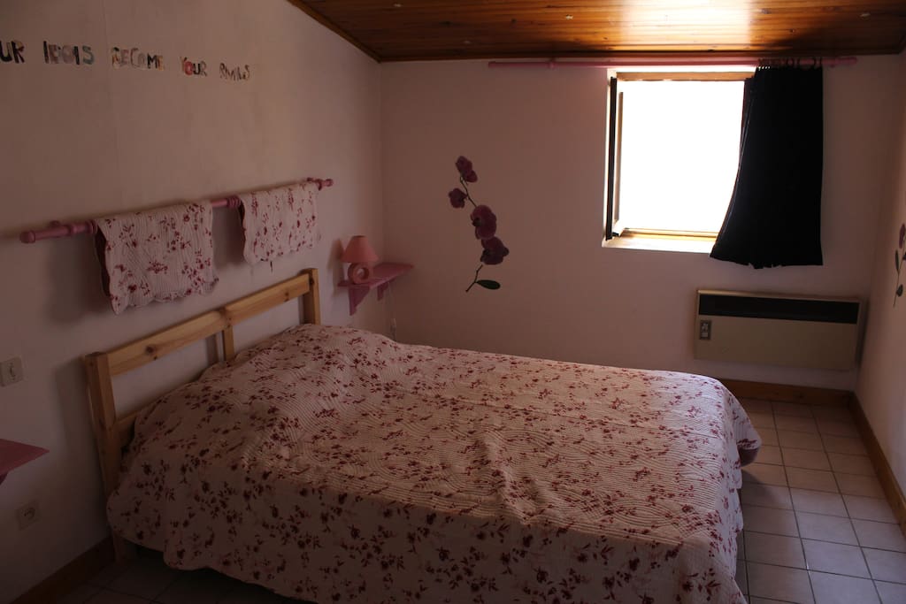Chambre avec lit 190 x 140
