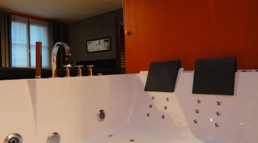 Appartement avec balneo 2 personnes + garage