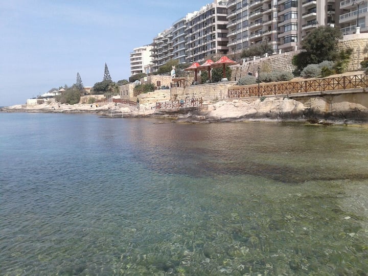 Maltese Town House In The Heart Of Sliema - Malta