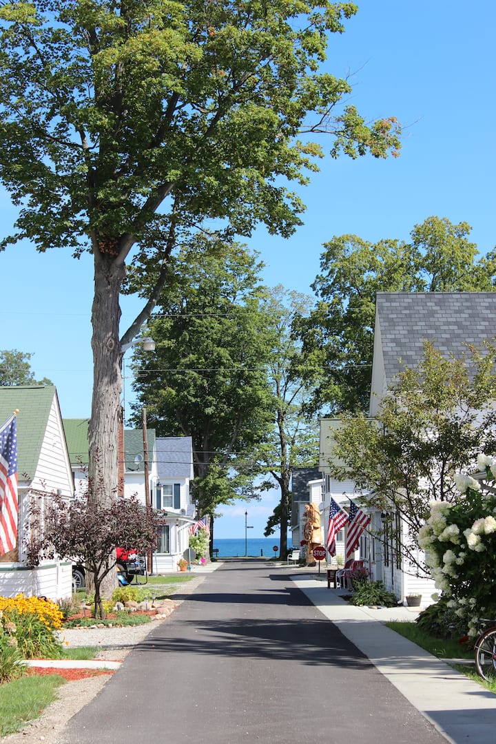 Linwood Park Beach Cottage Rental Cottages for Rent in Vermilion