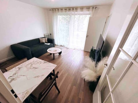 Popular Airbnb listing: T2 to Montrouge (Paris 14th arr. 2 minutes away) in Montrouge