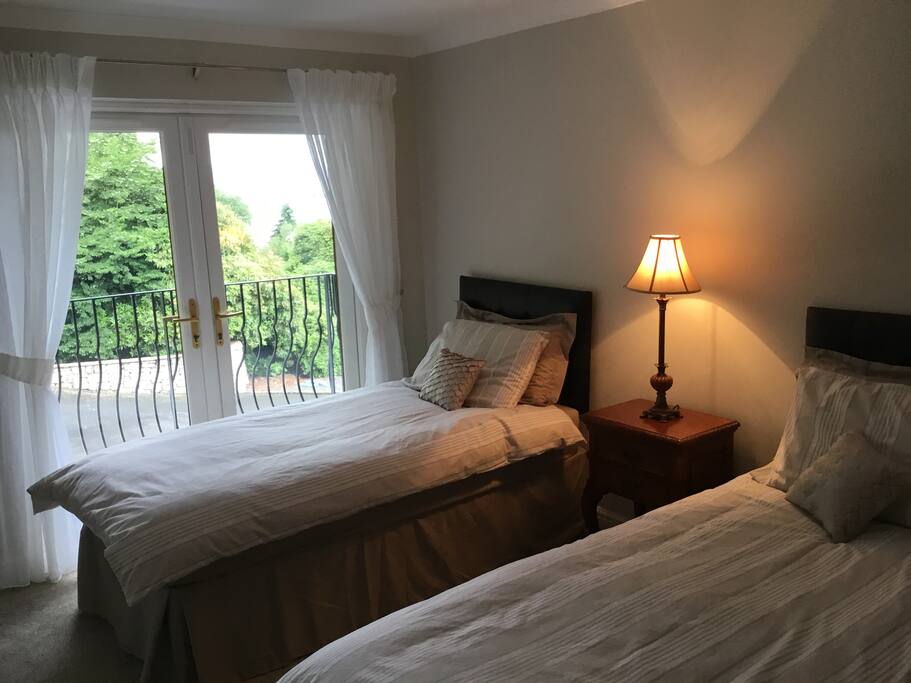 Room 1 - twin