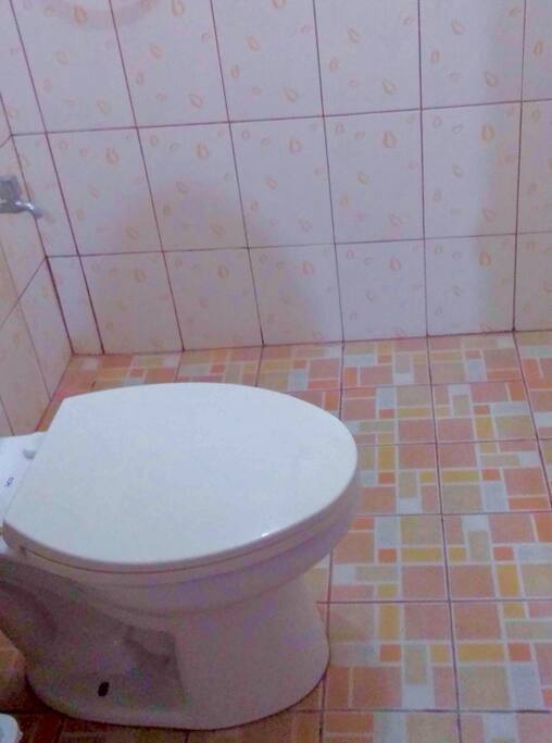 Ensuite bathroom of Bedroom B