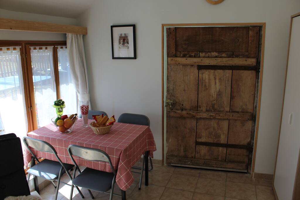 Dining table and seating for 4