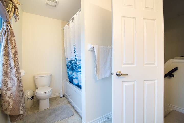 Newly built 3bdm family house Entire house gallery image 3