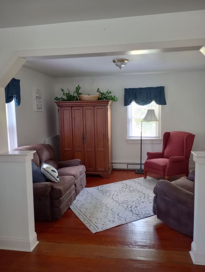 Cheerful 3 bedroom cottage near Poole park Cottages for Rent in Narvon, Pennsylvania