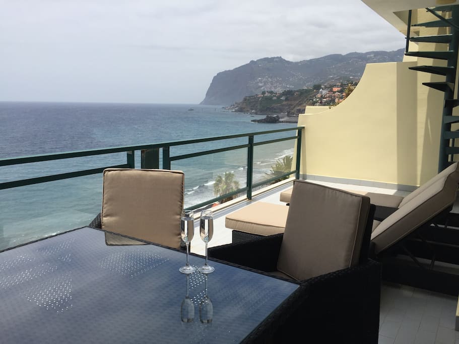Private balcony with sea and mountain view